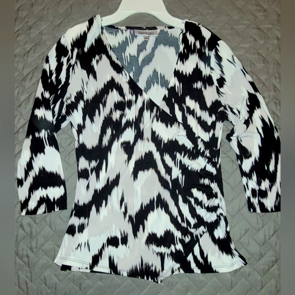 Jennifer Lopez shirt. Great condition,  size M. 3/4 sleeve.